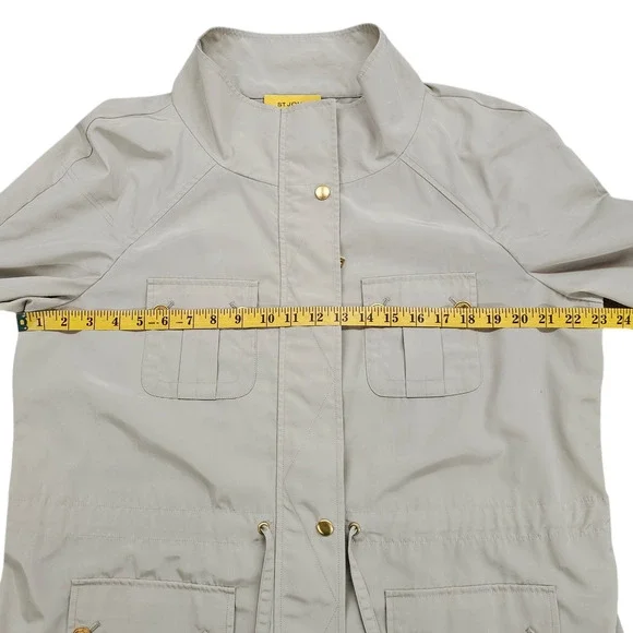 St John Jacket Shirt Womens Size XL Beige Lightweight Safari Full Zip Pockets - Picture 13 of 15
